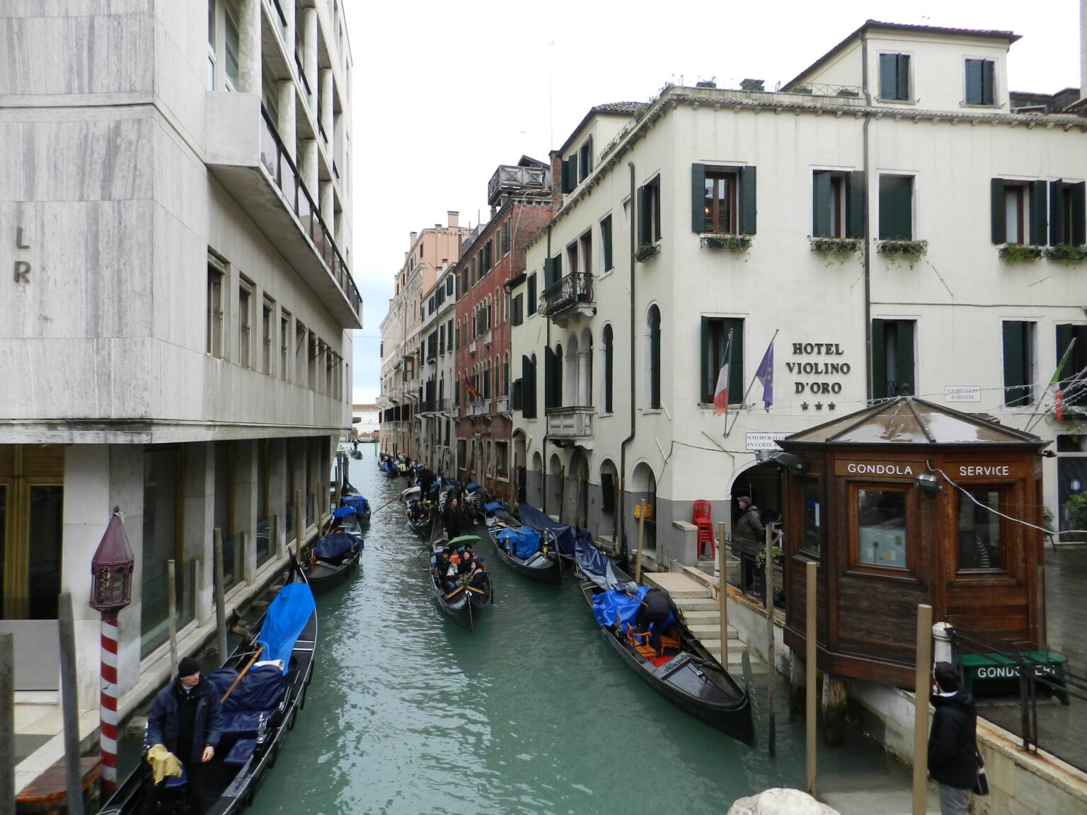 Gondole in Venetia la Piaza San Marco